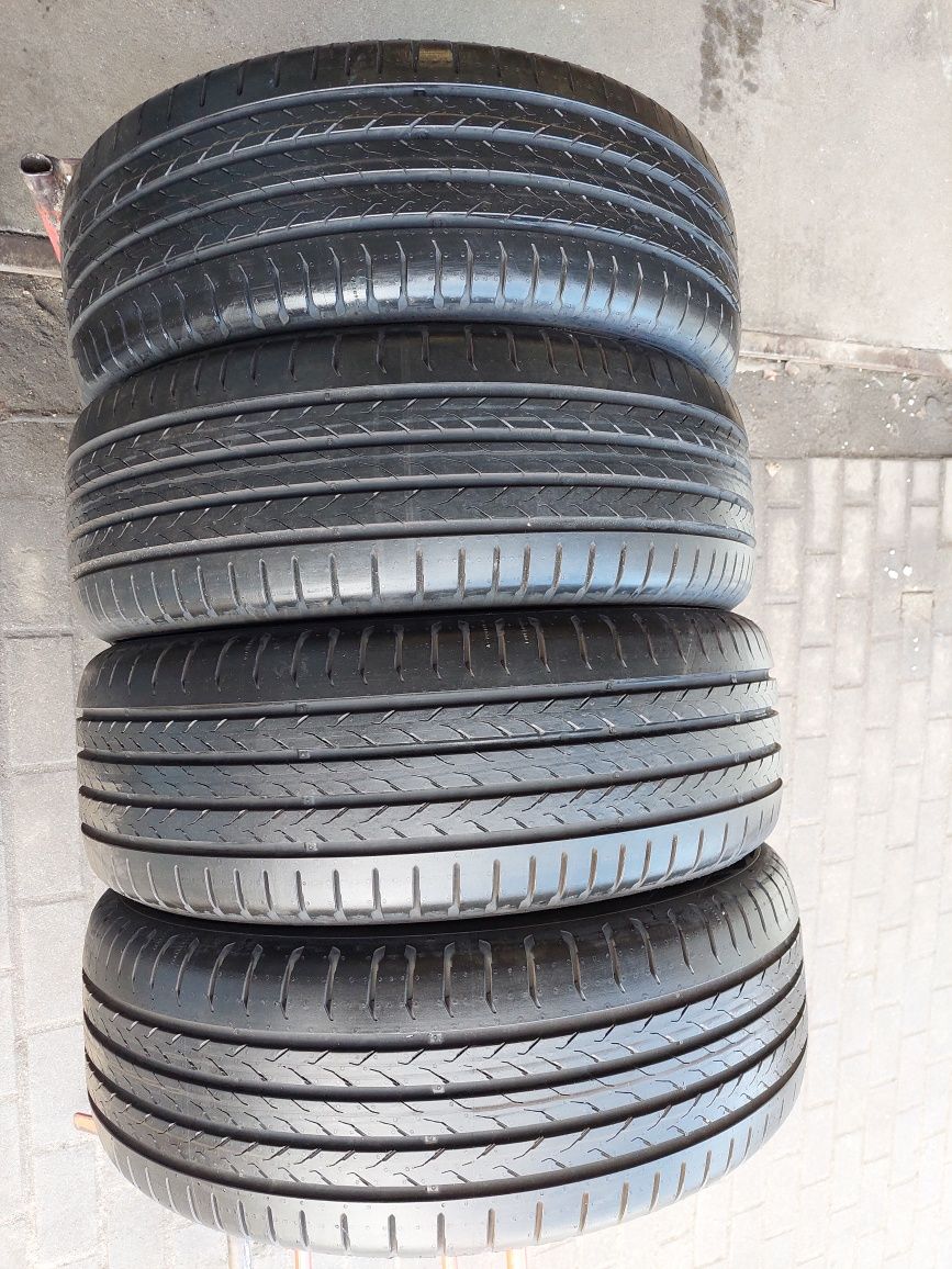 215/55r17 Continental