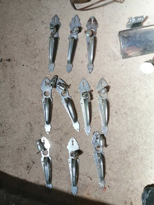 Trancas de porta vintage em bom estado