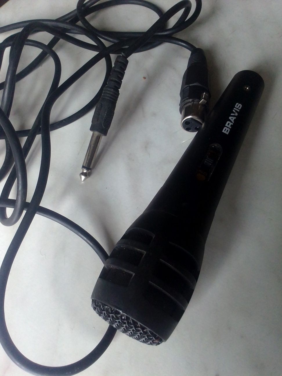 BRAVIS мікрофон зі шуром3м.б/у стан роботи невідомий ц.300гр.
