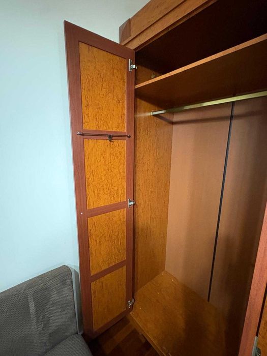 Szafa narożna z regałem