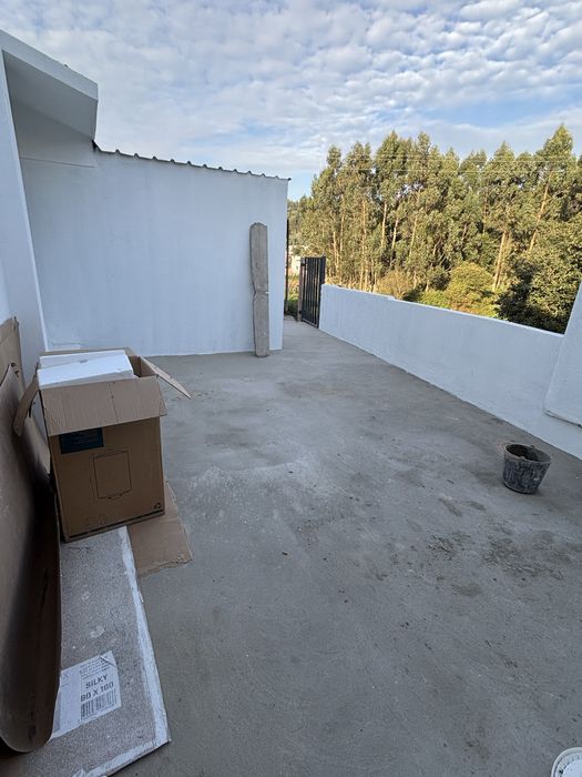 Arrenda-se andar moradia