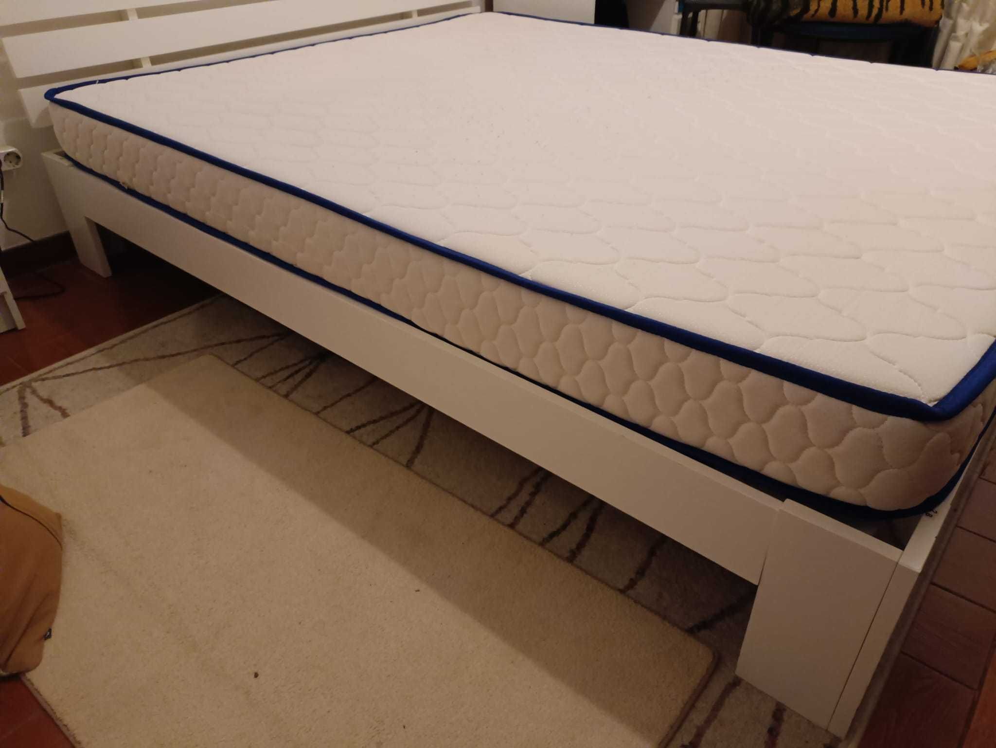 Cama de casal (160x200 cm) c/ cabeceira - pinho branco