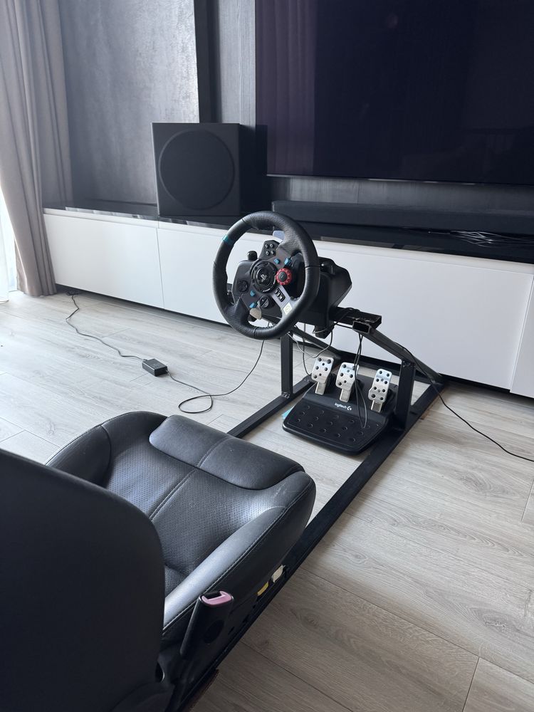 Комплект logitech g29  руль педалі + крісло шкіряне alpha romeo