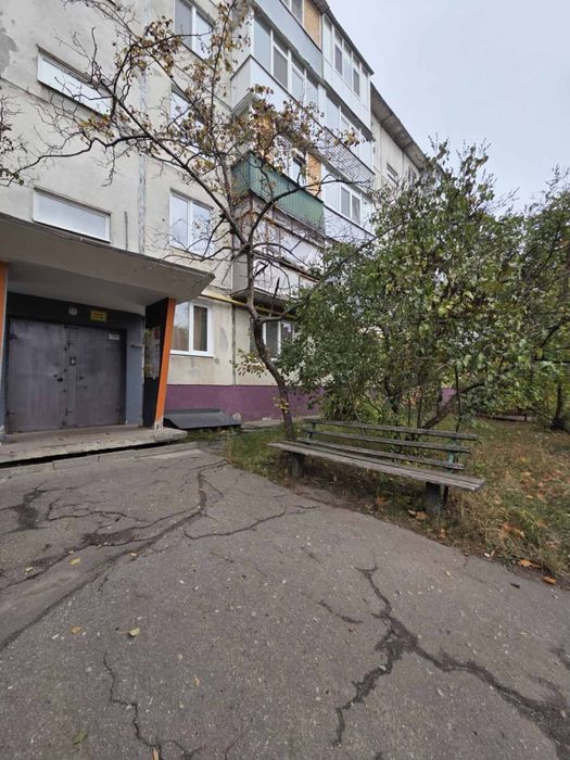 Продам 3 кім. квартиру.Вул.Харківська.Є відновлення