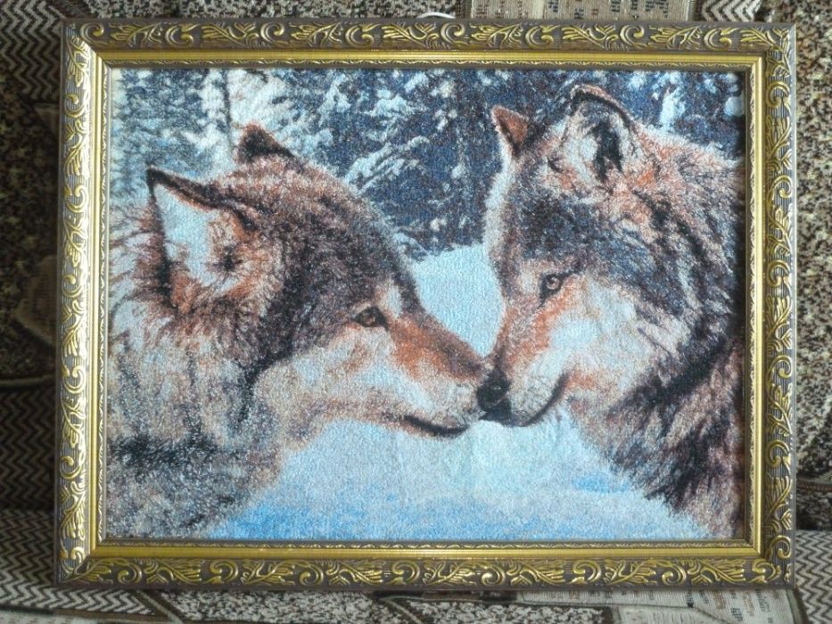 Картина вышитая Волки