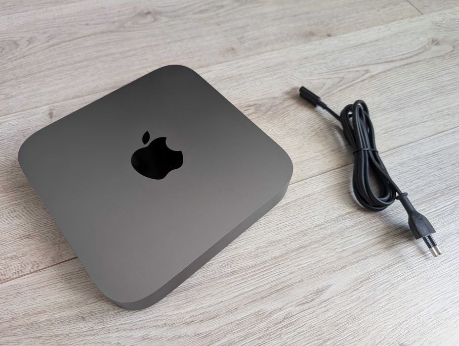 Mac mini (Late 2018) 3.2 6-core i7 16GB RAM 2TB SSD дуже гарний стан