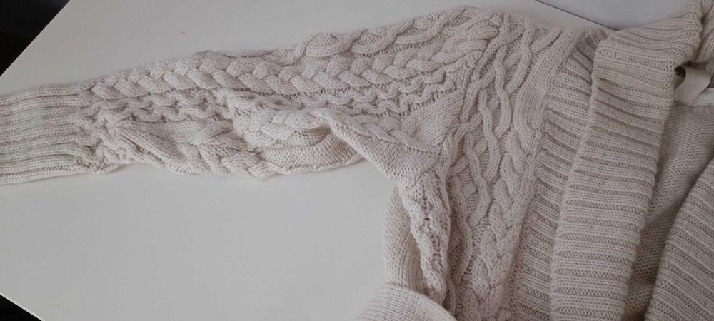 Wełniany damski sweter H&M nowy