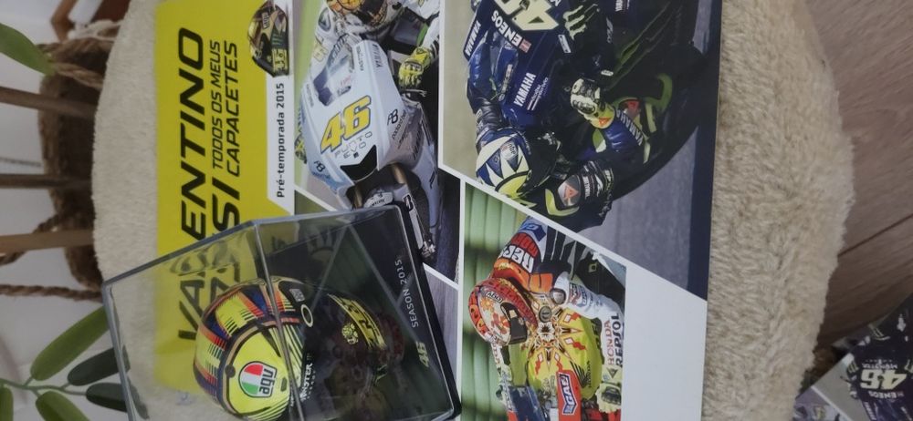 Miniatura Capacete Rossi pre temporada  2015