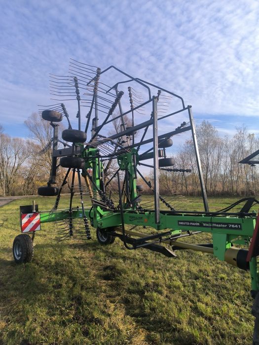 Zgrabiarka karuzelowa Deutz-Fahr swatmaster 7641