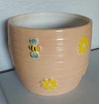 Osłonka ceramiczna beżowa pszczółki kwiatki