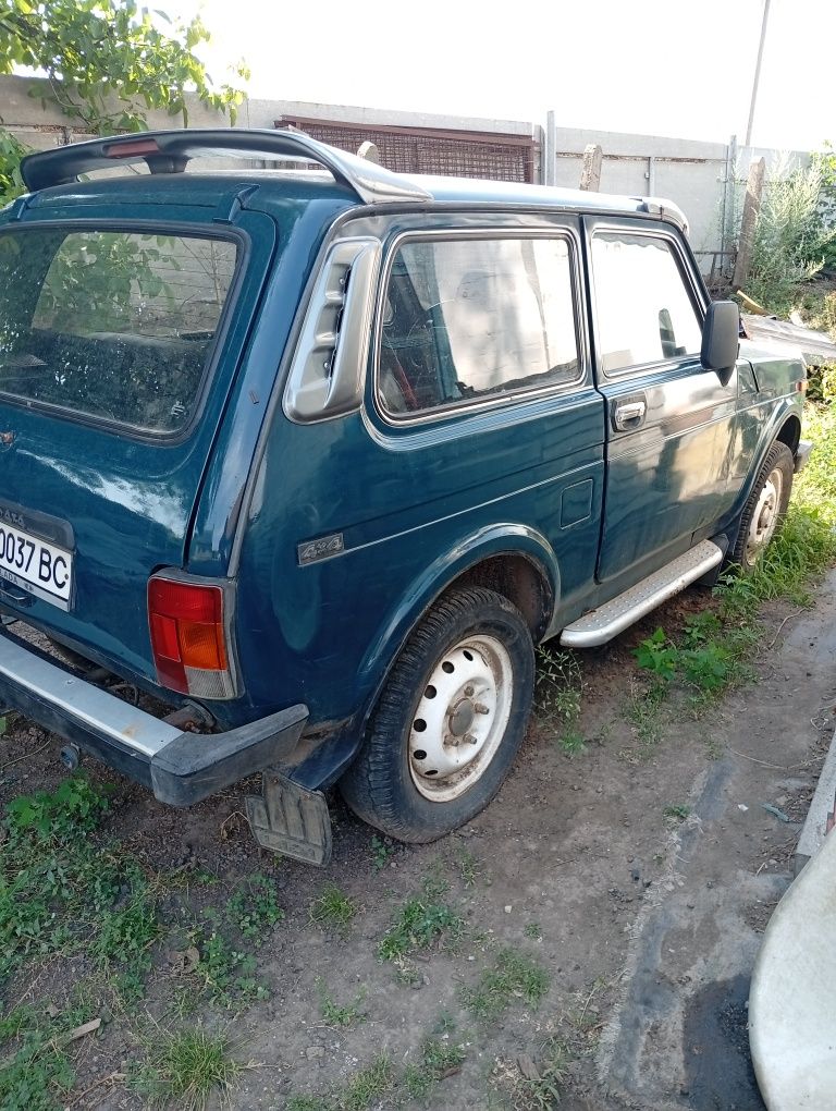 Продам ниву на повному бойовому