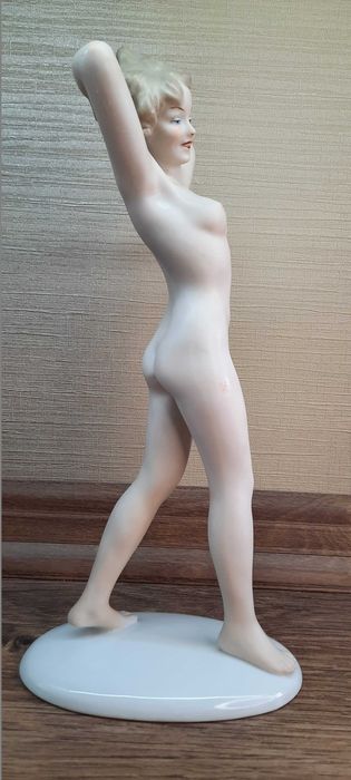 Статуэтка "Обнажённая девушка" Wallendorf Германия