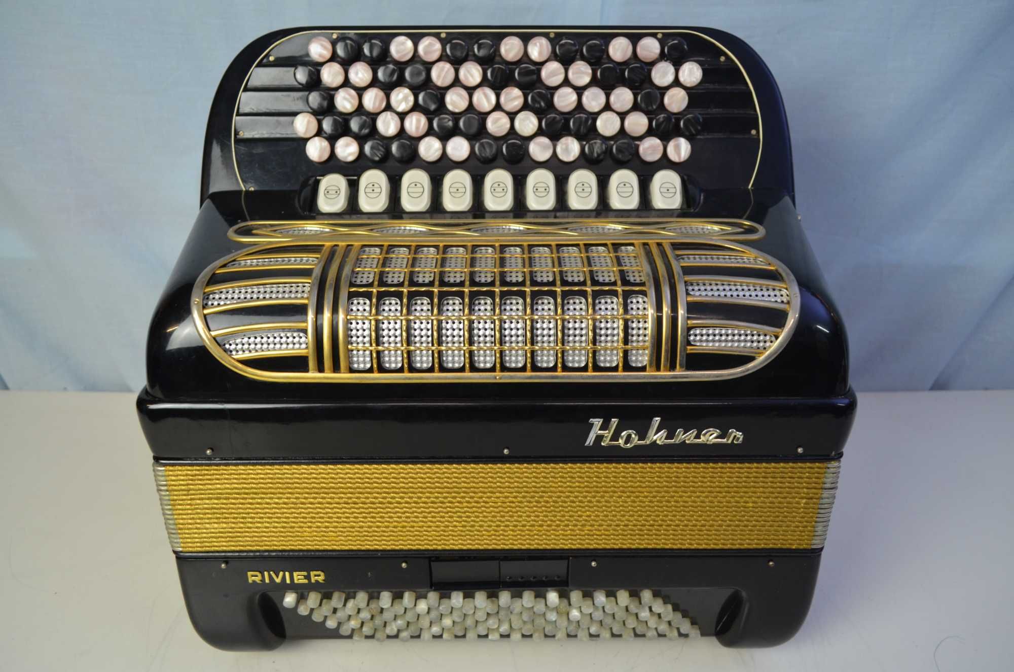 Acordeao hohner Riveira III 3 Voz 96 Baixos,