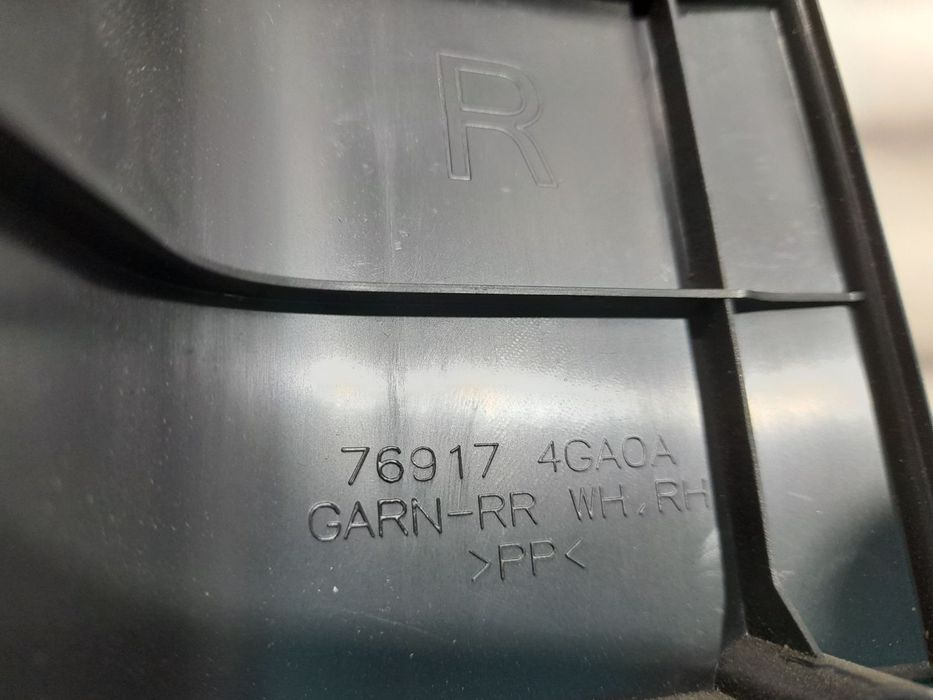 Накладка стойки задней правой 769174GA0A для Infiniti Q50 2013-2021