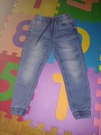 Jeansy Reserved r. 104