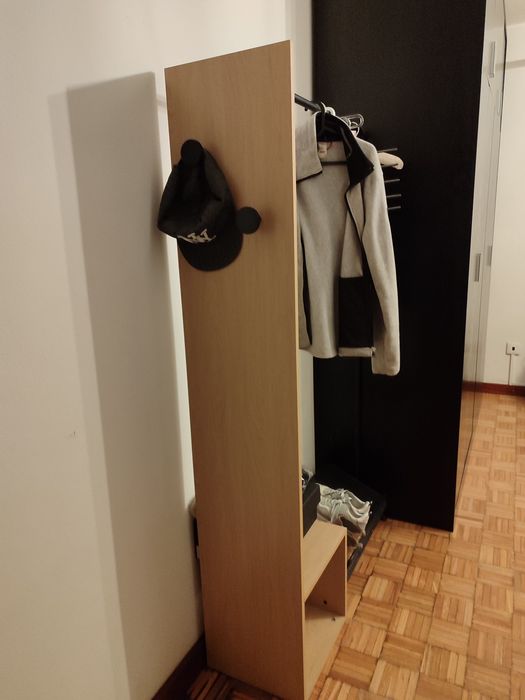 Chario em madeira e metal