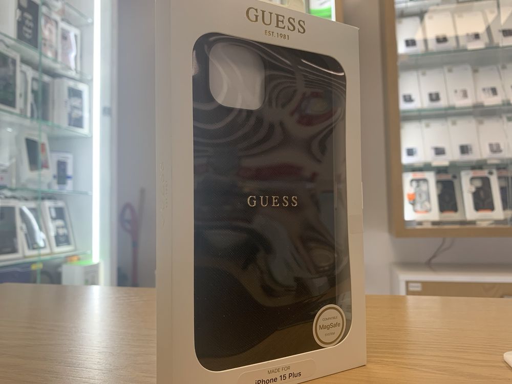 Etui Guess iPhone 15 Plus z MagSafe *Różne rodzaje*