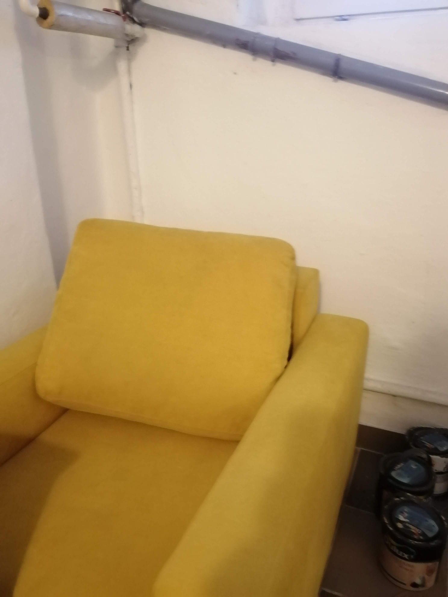 żółta sofa + fotel