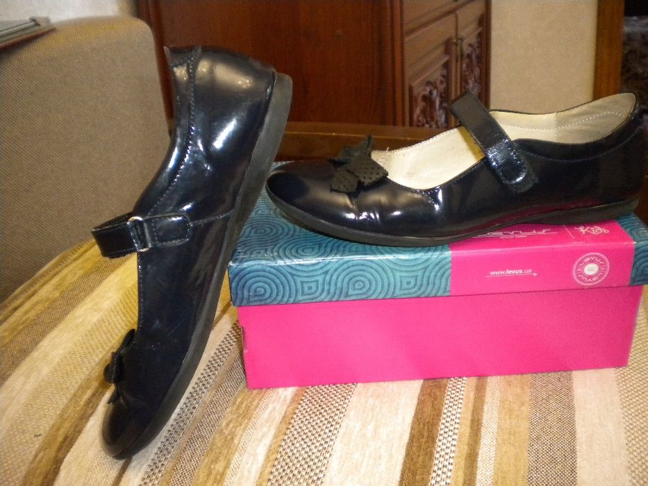 Лаковые туфли для девочки levus 36 размер