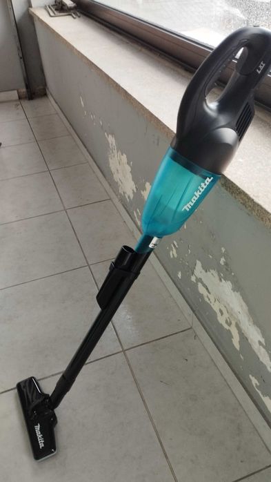 Aspirador de mão DCL180 Makita