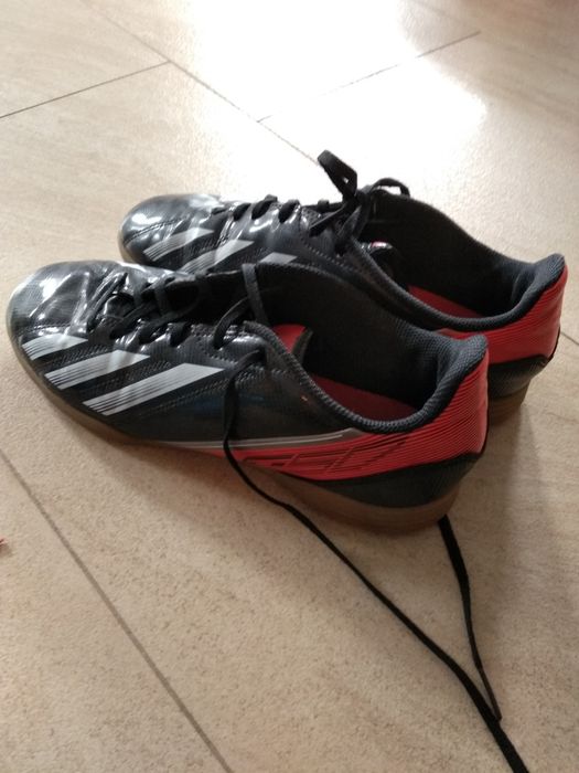 Sprzedam buty halowe 38 2/3 F 50