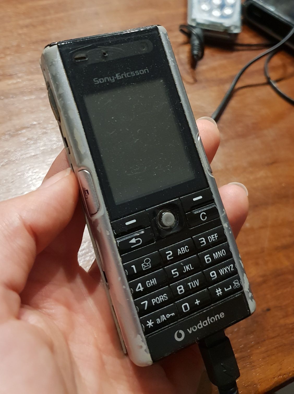 5 telemóveis antigos (não funcionam)
