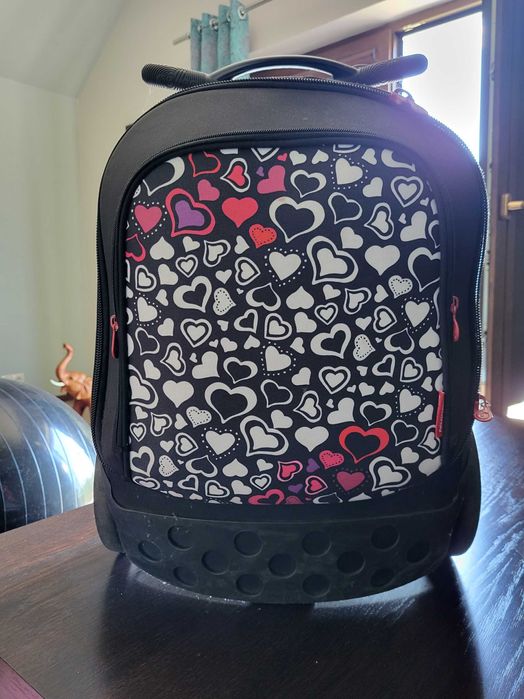 Plecak na kołkach Nikidom