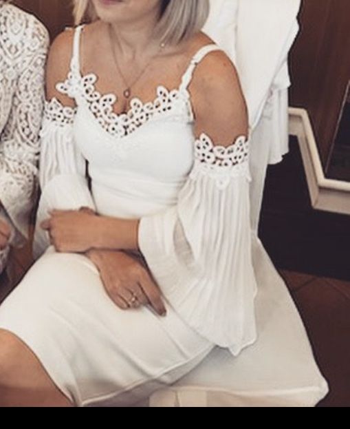 Ołówkowa koktajlowa komunia biała sukienka xs s koronka rękawy jak Lou
