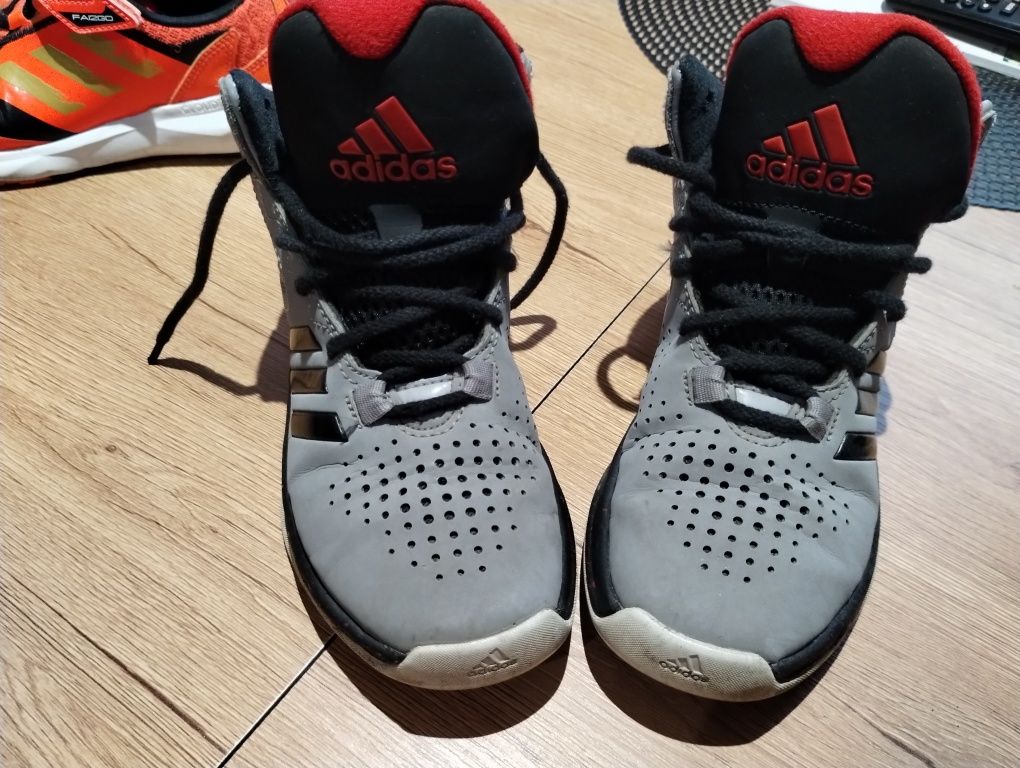 Buty  nad kostke adidas 33