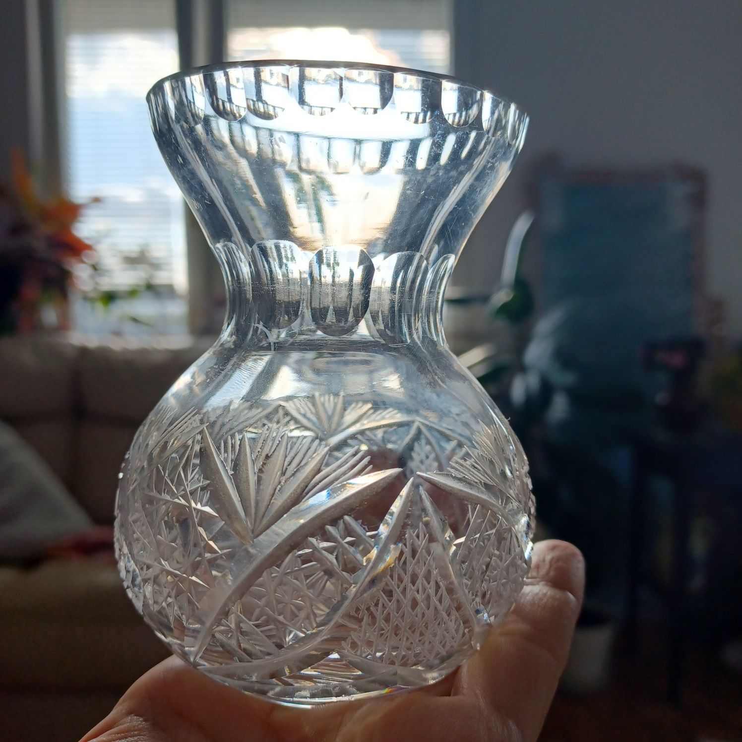 Kryształowy wazon wazonik