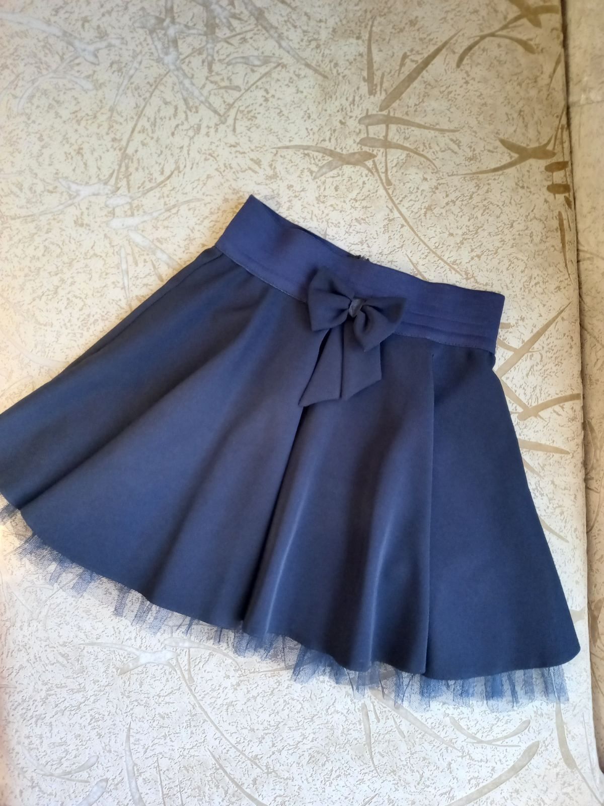 Нарядная, красивая юбка и блузка, р. 146-152 + бантики.