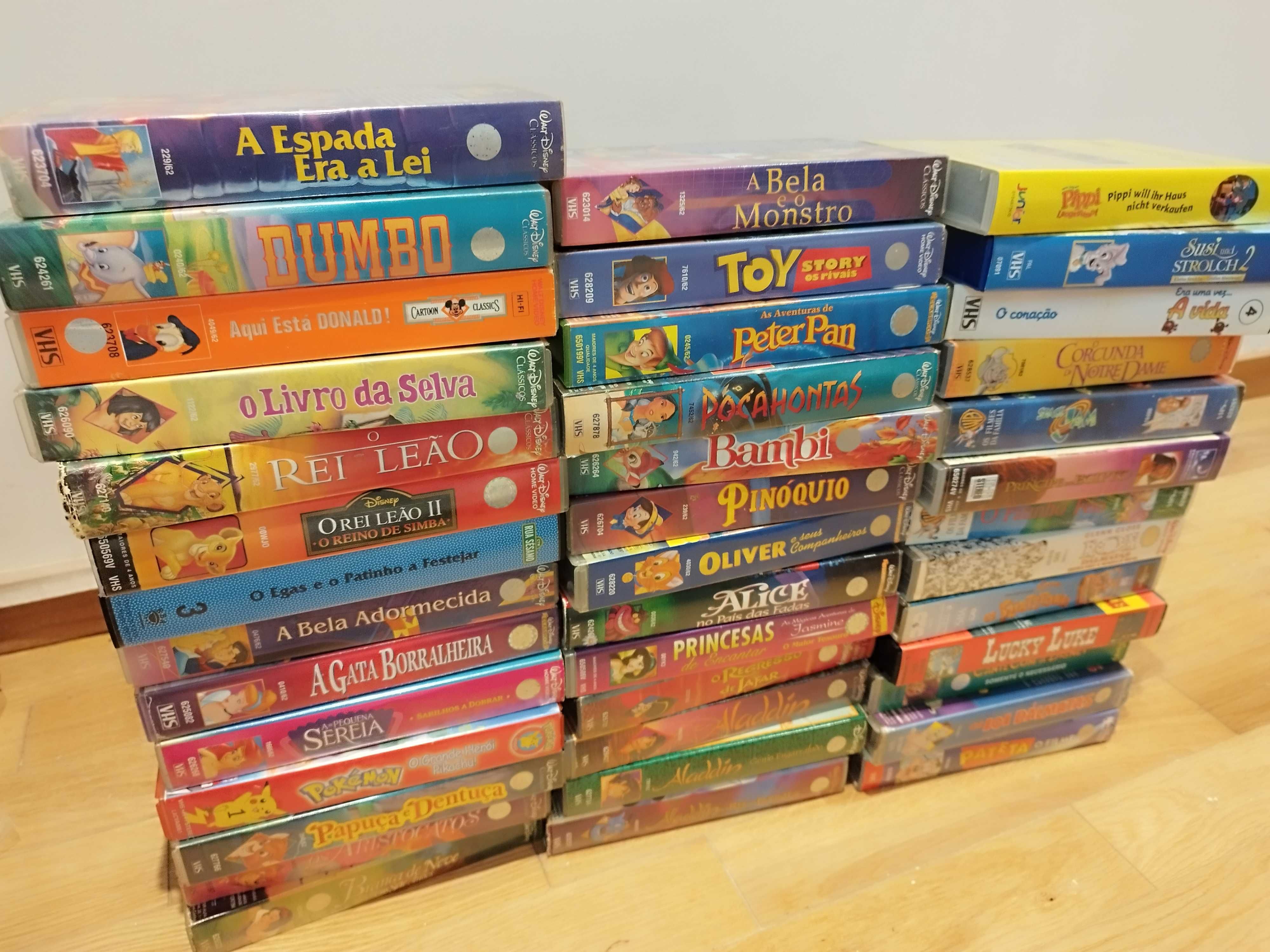 38 cassetes VHS português + 2 cassetes VHS alemão (maioria Disney)