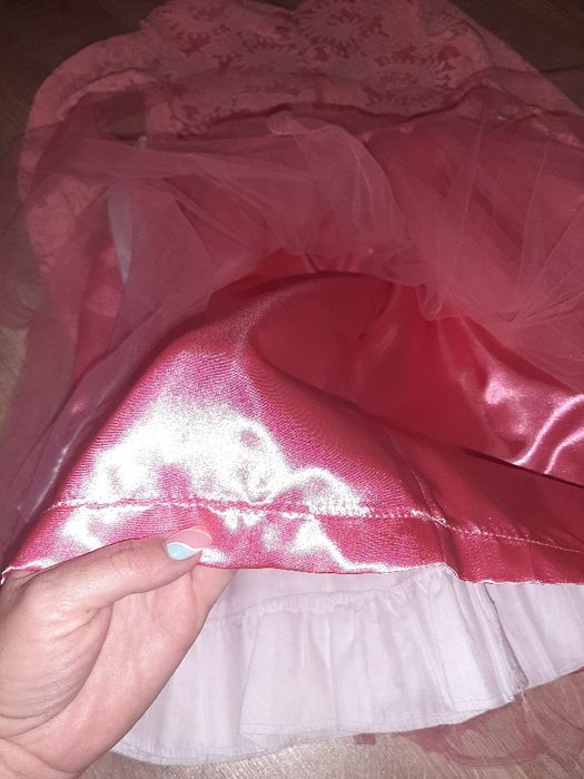 Невагоме нарядне плаття