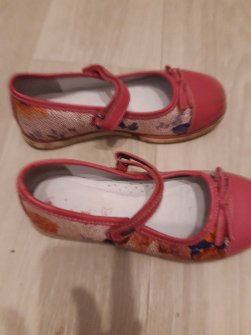 Buty czółenka Lasocki young skóra balerinki r. 33 na rzep dla dziewczy