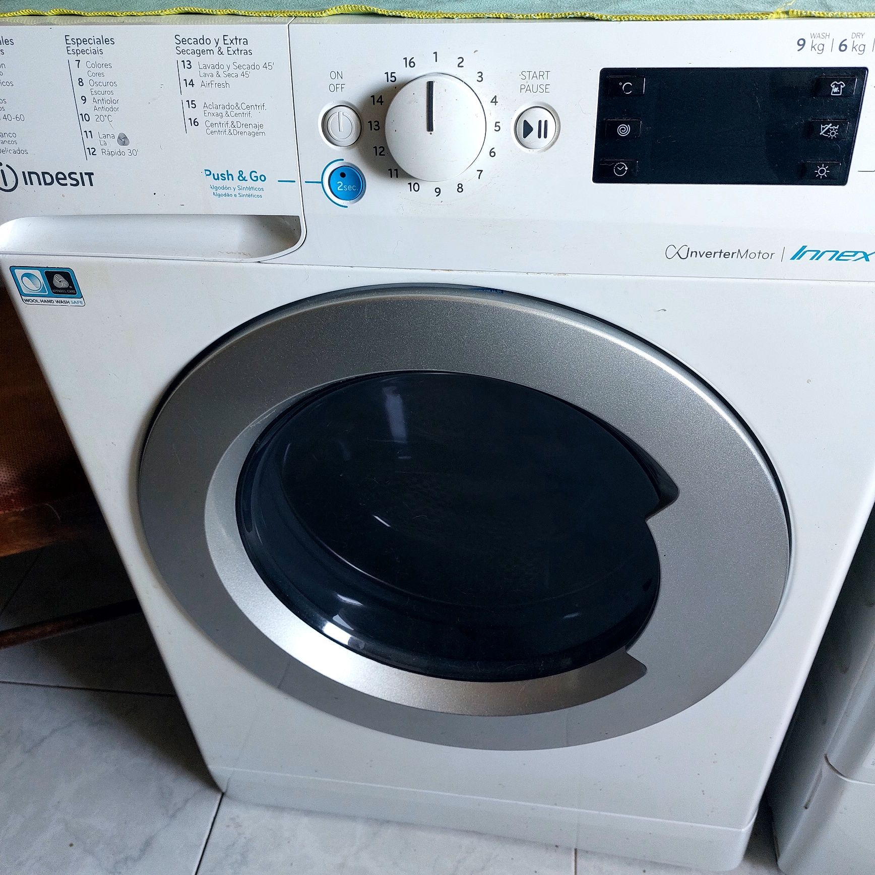 Indesit lavar e secar 9/6kg