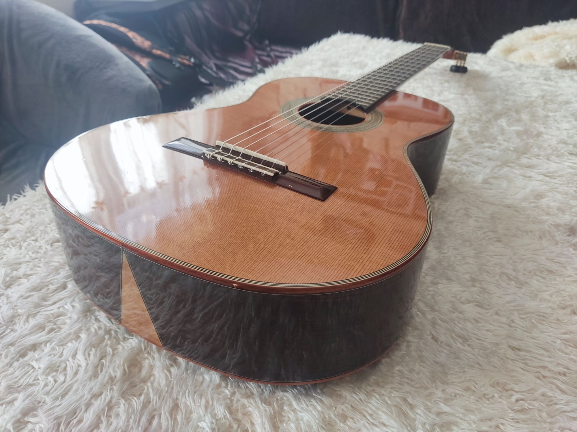 Gitara klasyczna, lite drewno - Salvador Cortez mod. CC-140 z futerałe