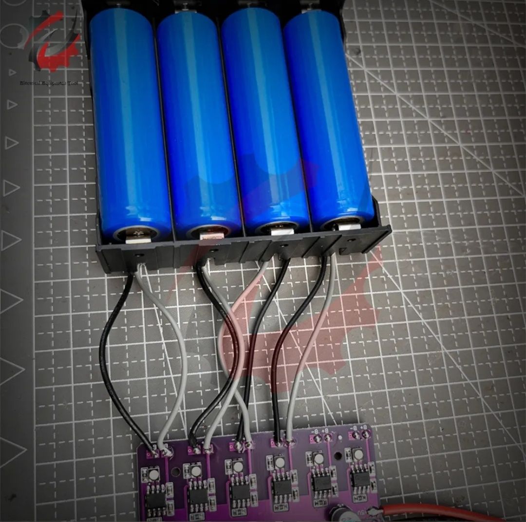 Зарядный модуль для литиевых li-ion батарей, зарядка 18650 АКБ. 5V 1A.
