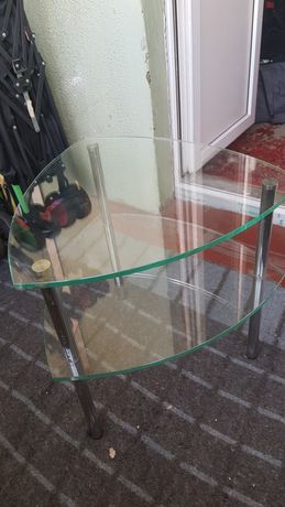 Продаю стеклянный столик