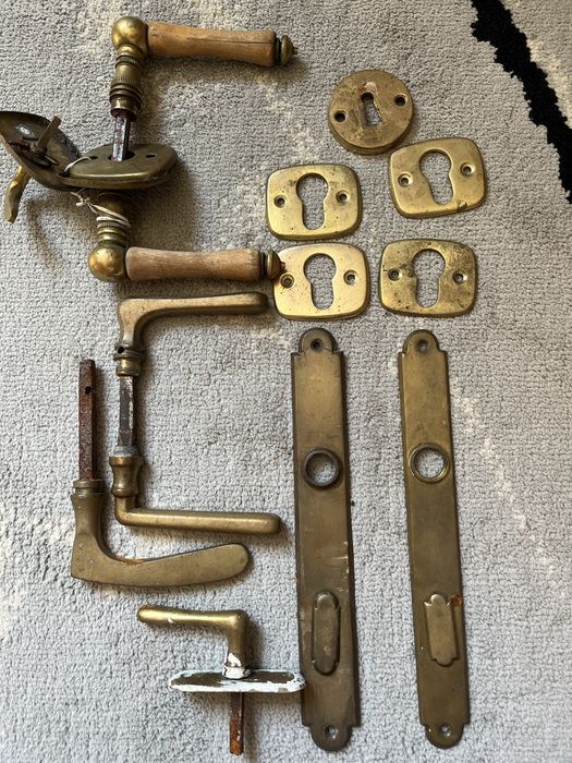 Mosiężne, klamki, szyldy