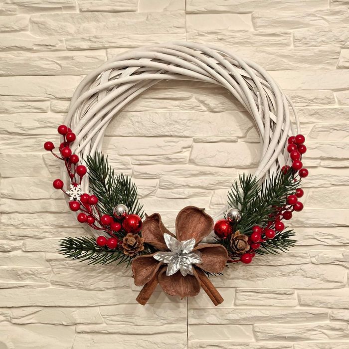 Ręcznie Tworzone Wianki Świąteczne 30cm