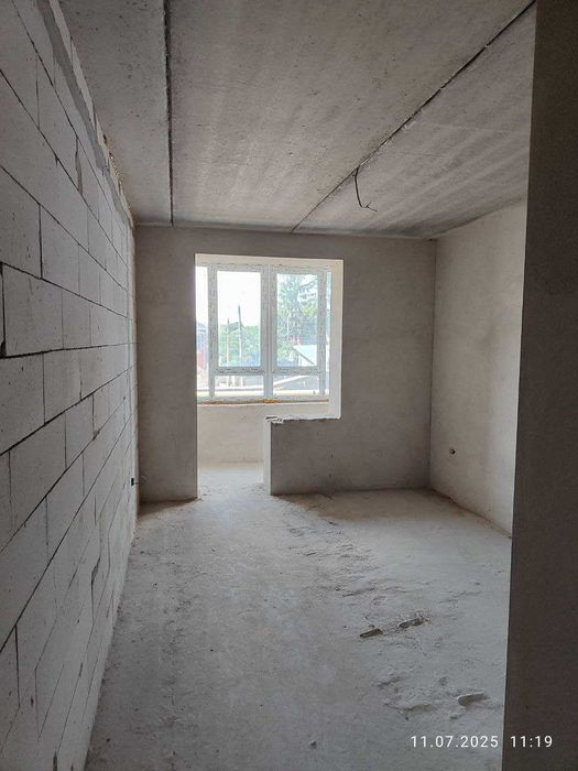 Продаж 3-х кімнатної квартири у зданому будинку