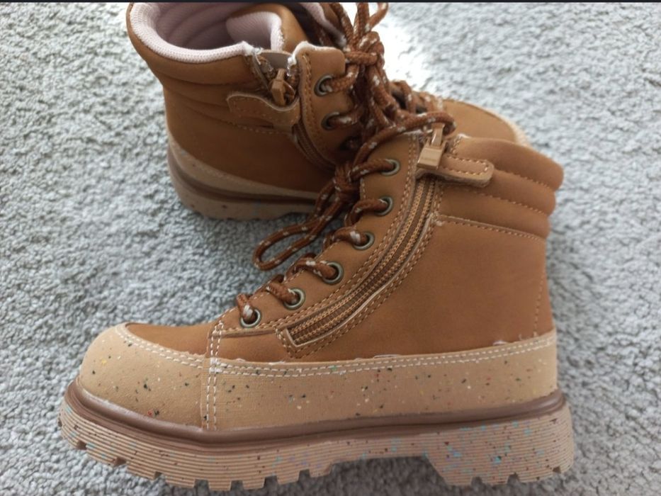 Чобітки ботінки для дівчинки Reserved 30 р. 19 см