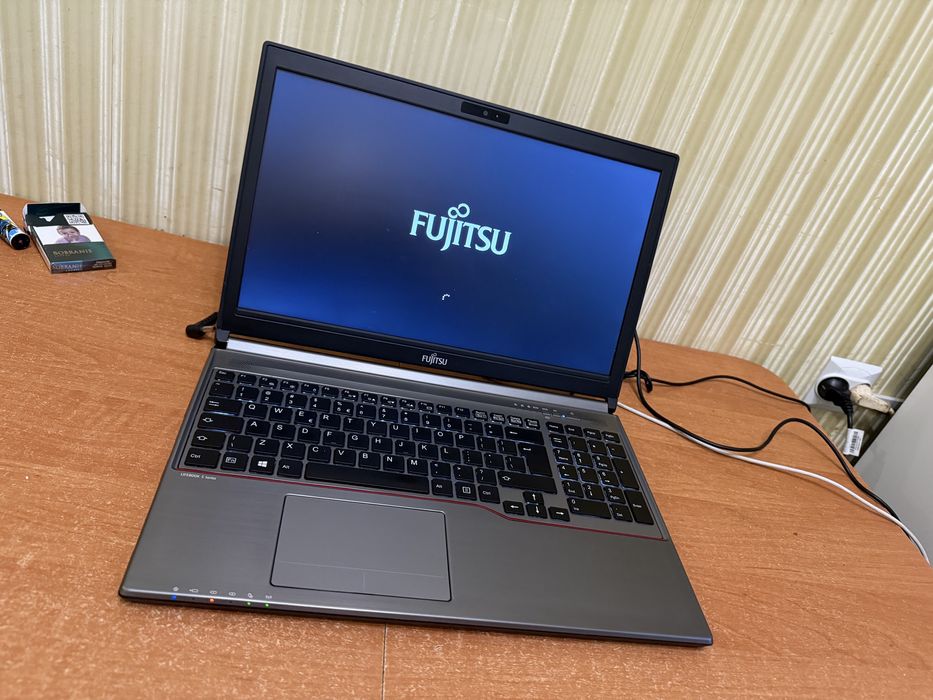 Ноутбук fujitsu e756 core i5 6gen