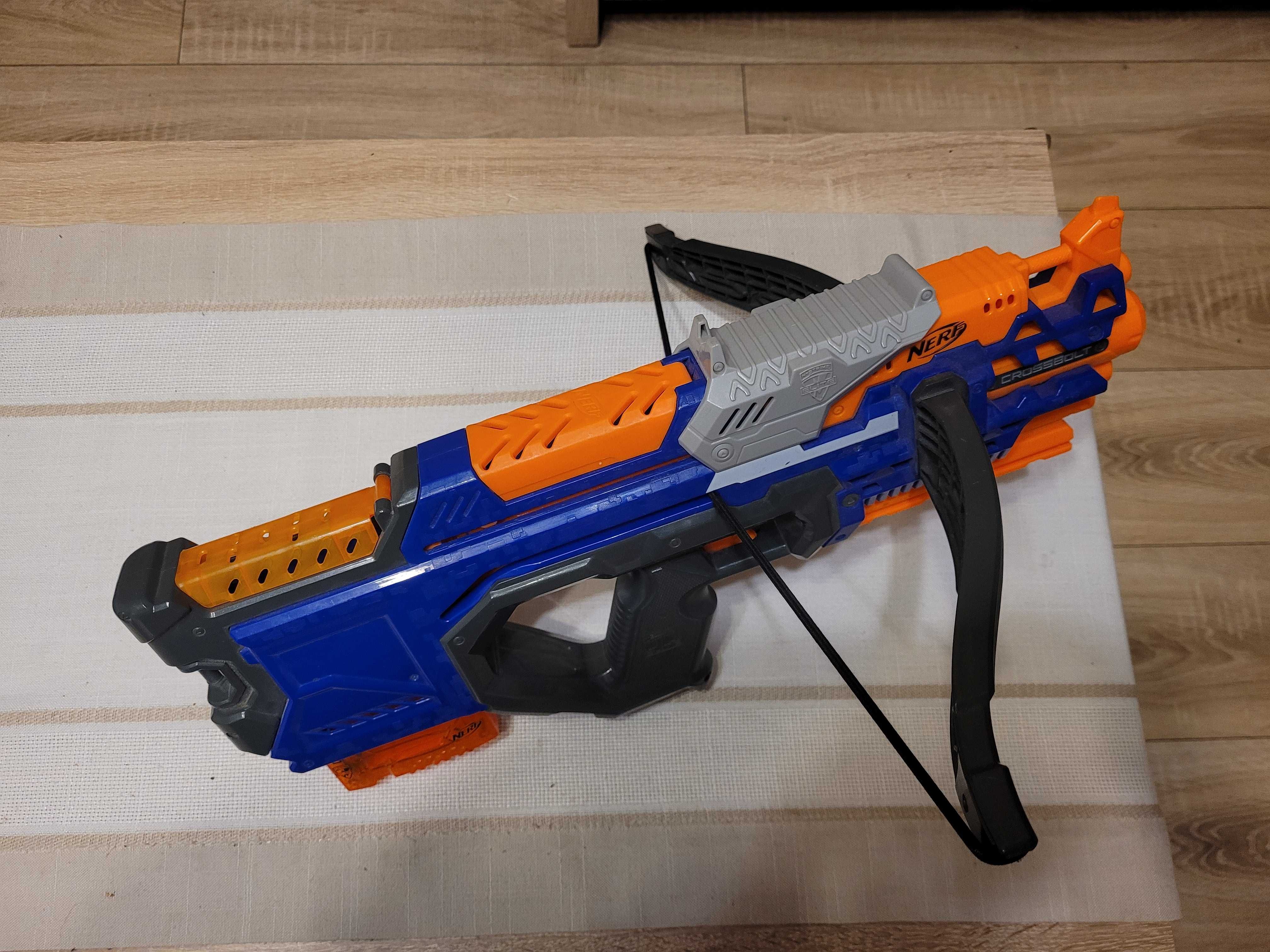 Nerf pistolet kusza z magazynkiem