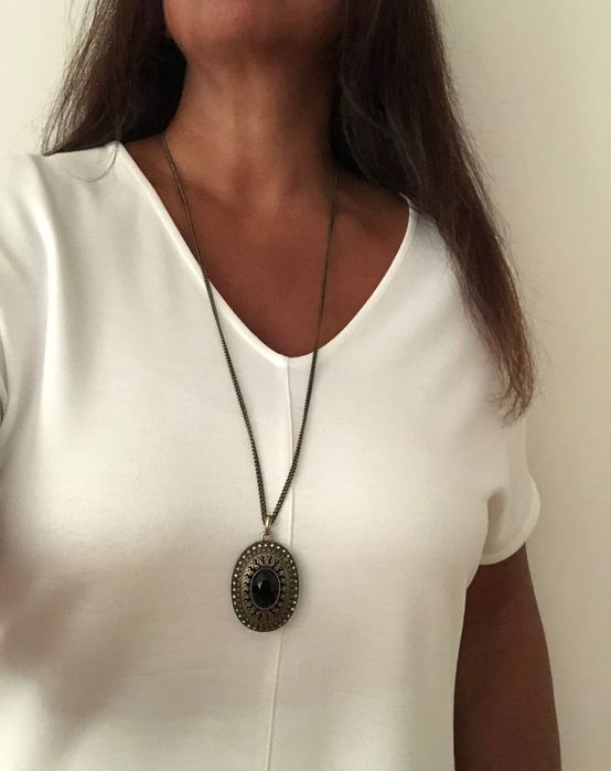 Fio comprido com pendente oval