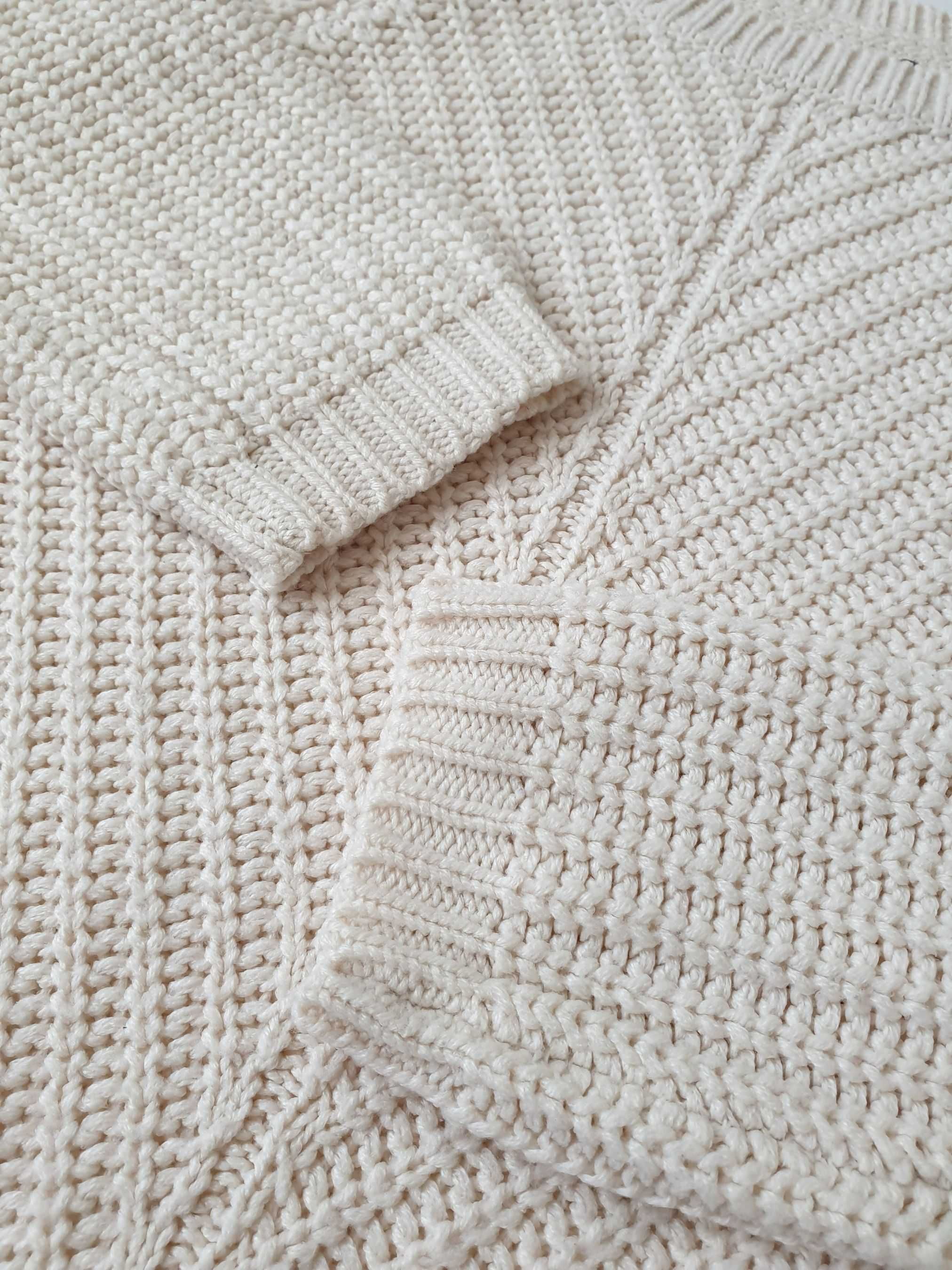 Sweter Śmietankowy Kremowy Luźny Krój Dłuższy Tył Klasyczny Casual M