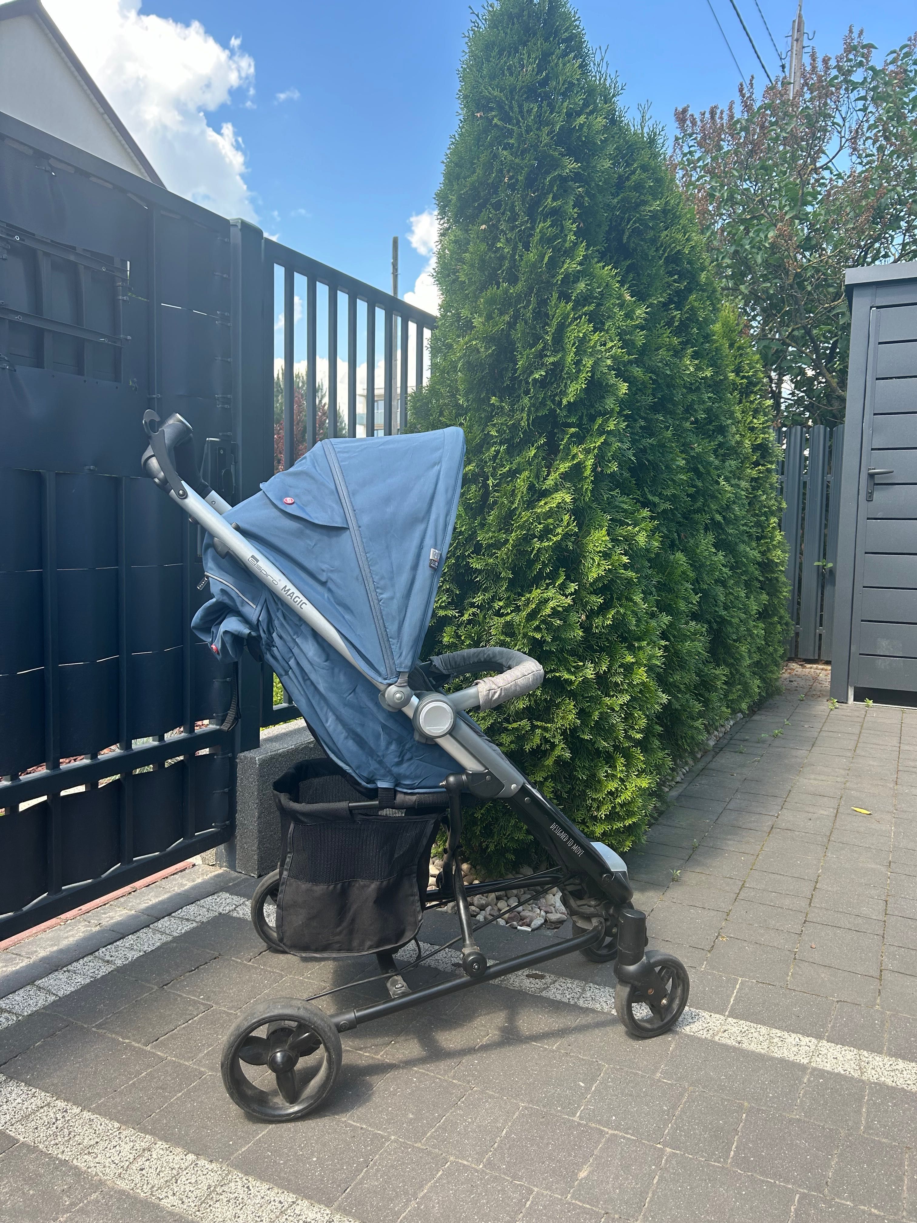 Wózek dziecięcy spacerowy z pokrowcem – wygodny, zadbany