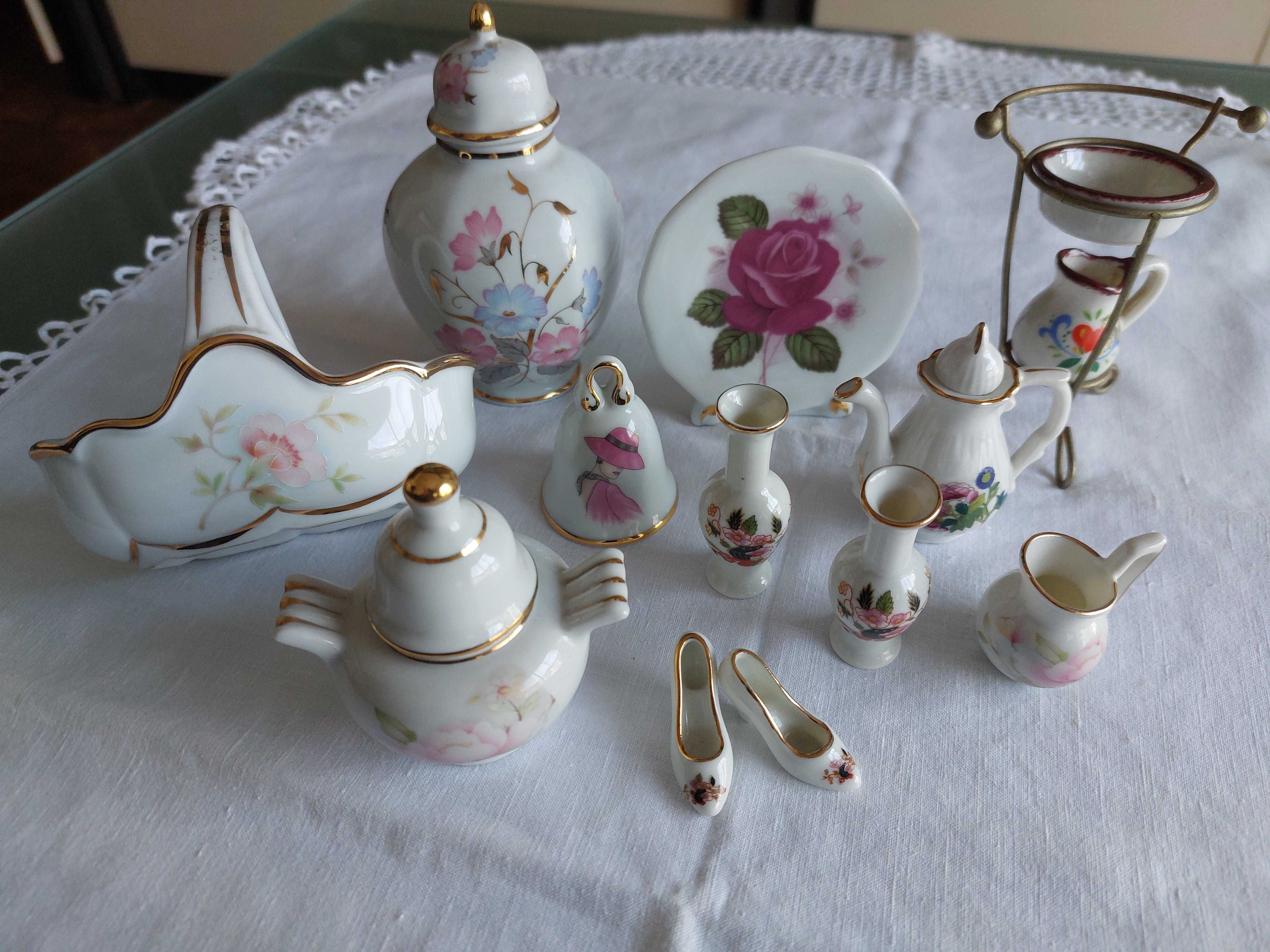 Conjunto Miniaturas Porcelana, 12 peças, vários fabricantes