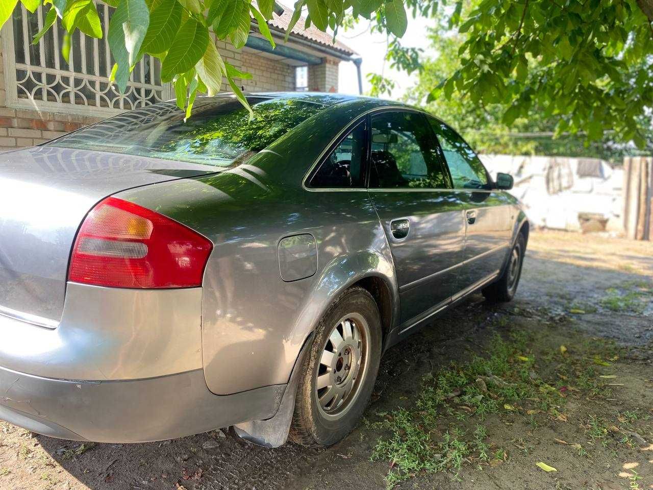 AUDI A6 газ, бензин