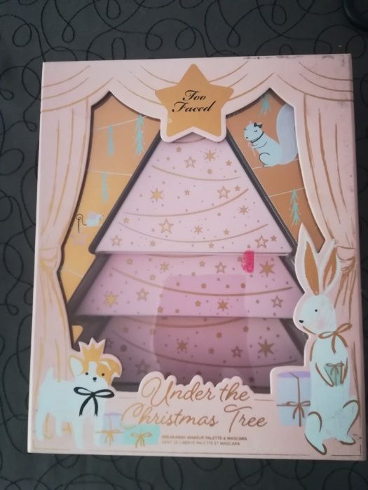 Paletka cieni do oczu i twarzy Too faced under the christmas tree